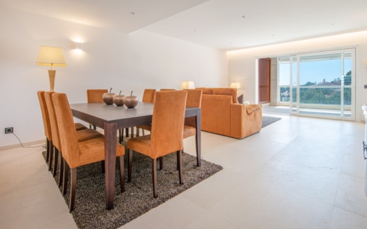 P-2026 Luxuriöses Penthouse mit großer Dachterrasse und umwerfendem Meerblick in bester Lage von Bendinat