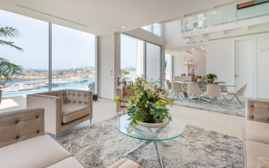 V-2650 Port Adriano Spektakuläre Designer-Villa mit Hafen und Meerblick, in Port Adriano