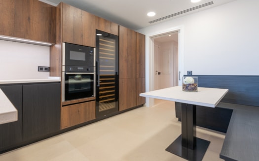 P-2026 Luxuriöses Penthouse mit großer Dachterrasse und umwerfendem Meerblick in bester Lage von Bendinat