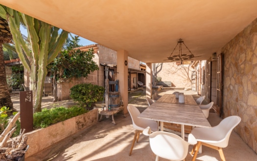 5208 Naturstein-Finca in Campos mit Weingut und einzigartigem Charme