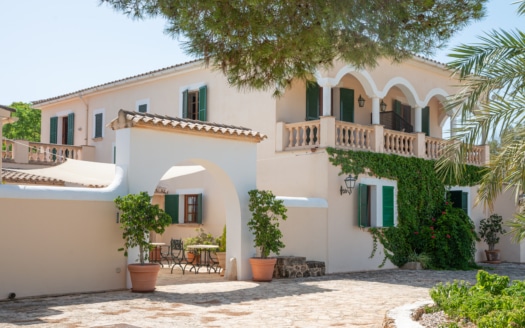 F-3073 Grosszügige Finca-Anwesen in Llucmajor auch für Pferdeliebhaber