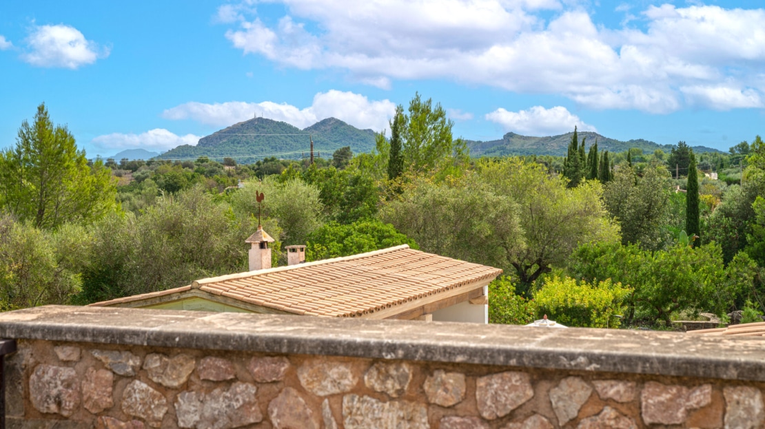 F-2804 Charmante Finca in der Nähe vom Golfplatz Pollensa mit Tourismuslizenz, großem Garten und Pool