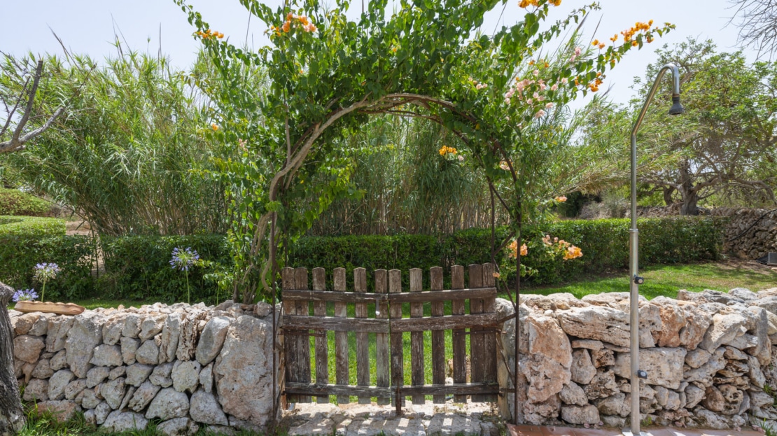 F-3925 Charmante Finca in Calonge mit traumhaftem, parkähnlichem Garten