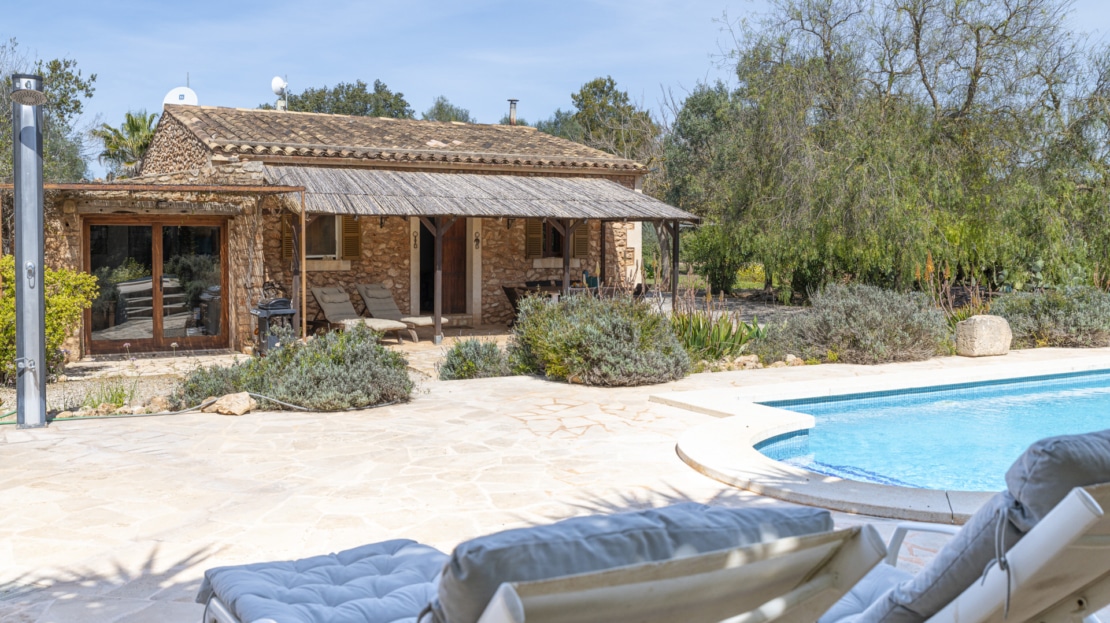 F-4545 Finca in Porreres mit Ferienvermietungslizenz, Privatsphäre UND eigenem Weinberg