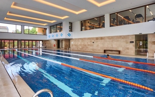 V-2080 Moderne Villa in Südlage mit Ferienvermietungslizenz, direkt neben dem Golfclub Canyamel