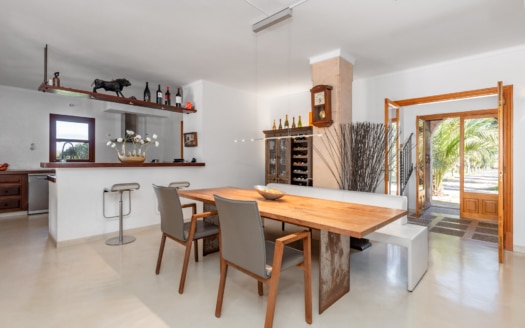 5208 Naturstein-Finca in Campos mit Weingut und einzigartigem Charme