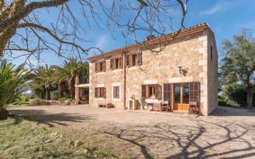 5208 Naturstein-Finca in Campos mit Weingut und einzigartigem Charme