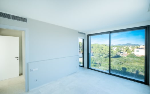 5587 - 124  -Villa in Cala Murada 32