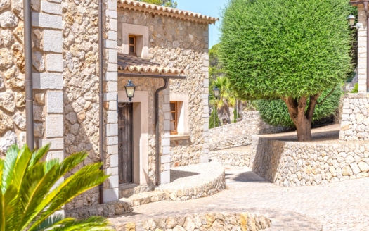 V-3300 Beeindruckende Villa in Galilea mit Indoorpool und wunderschönem Panoramablick