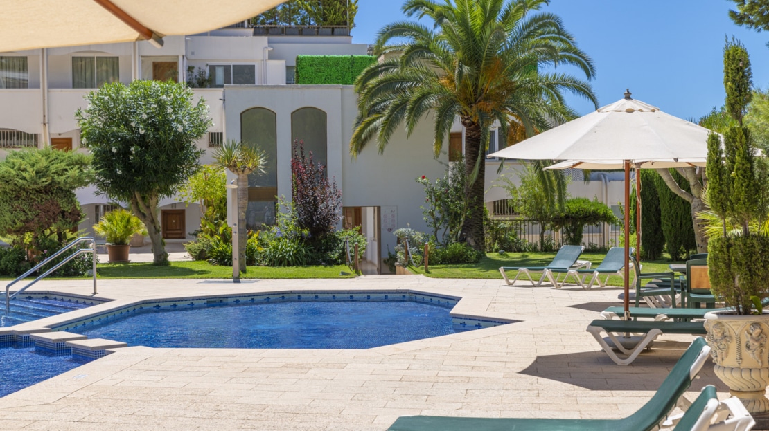 A-4103-121 Renoviertes Luxus-Apartment in Puerto Portals mit traumhaftem Meerblick