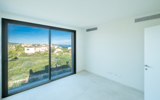 5587 - 124  -Villa in Cala Murada 40