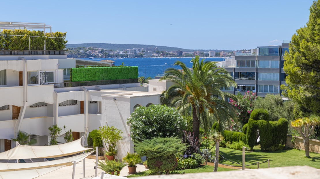 A-4103-121 Renoviertes Luxus-Apartment in Puerto Portals mit traumhaftem Meerblick