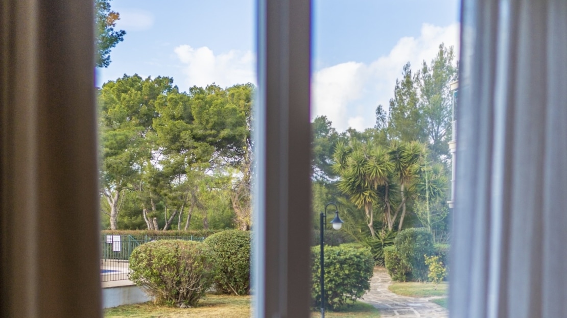 5079Charmante Erdgeschosswohnung in Santa Ponsa komplett renoviert 12