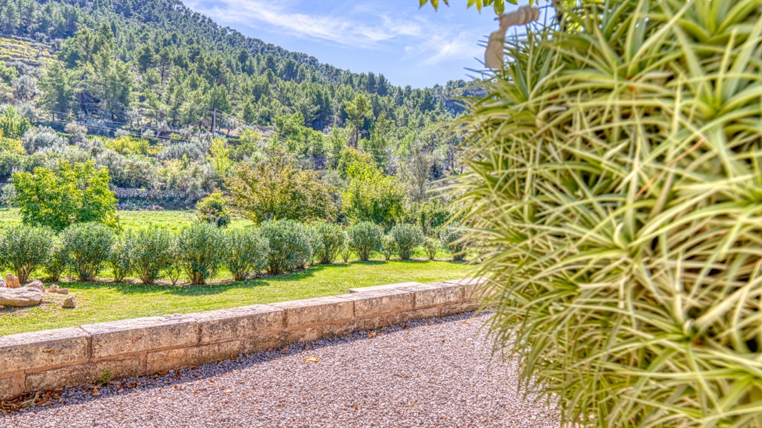 4938 Country house on large plot near Esporles with pool and stunning mountain views 54