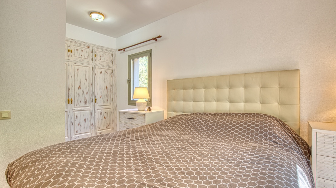 4938 Country house on large plot near Esporles with pool and stunning mountain views 28