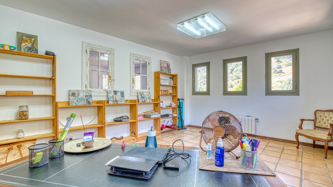 4938 Country house on large plot near Esporles with pool and stunning mountain views 48