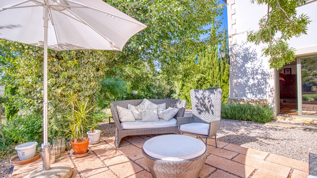 4938 Country house on large plot near Esporles with pool and stunning mountain v