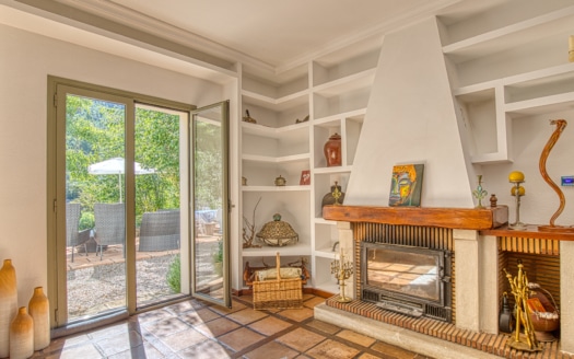 4938 Country house on large plot near Esporles with pool and stunning mountain views 1