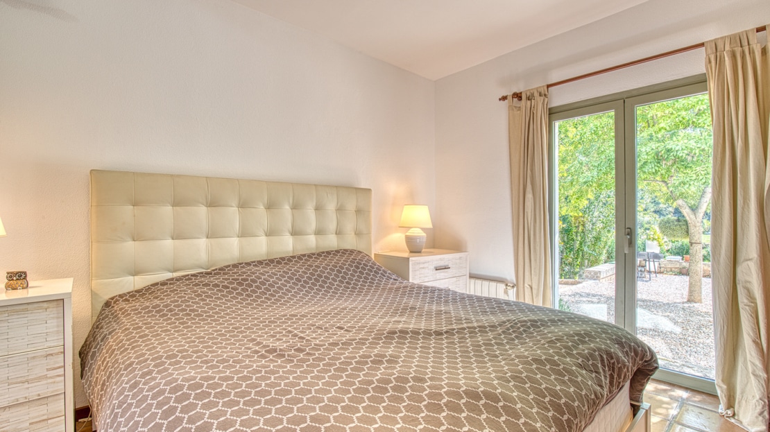 4938 Country house on large plot near Esporles with pool and stunning mountain v