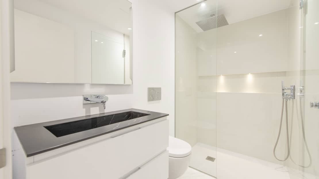 A-4103-121 Renoviertes Luxus-Apartment in Puerto Portals mit traumhaftem Meerblick