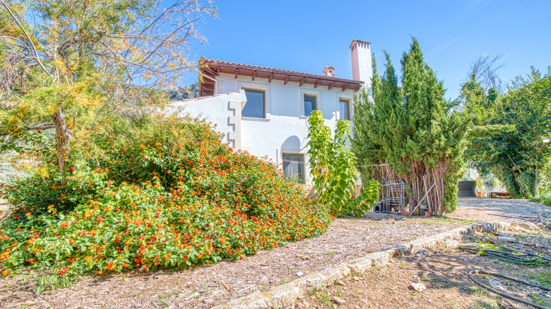 4938 Country house on large plot near Esporles with pool and stunning mountain views 51