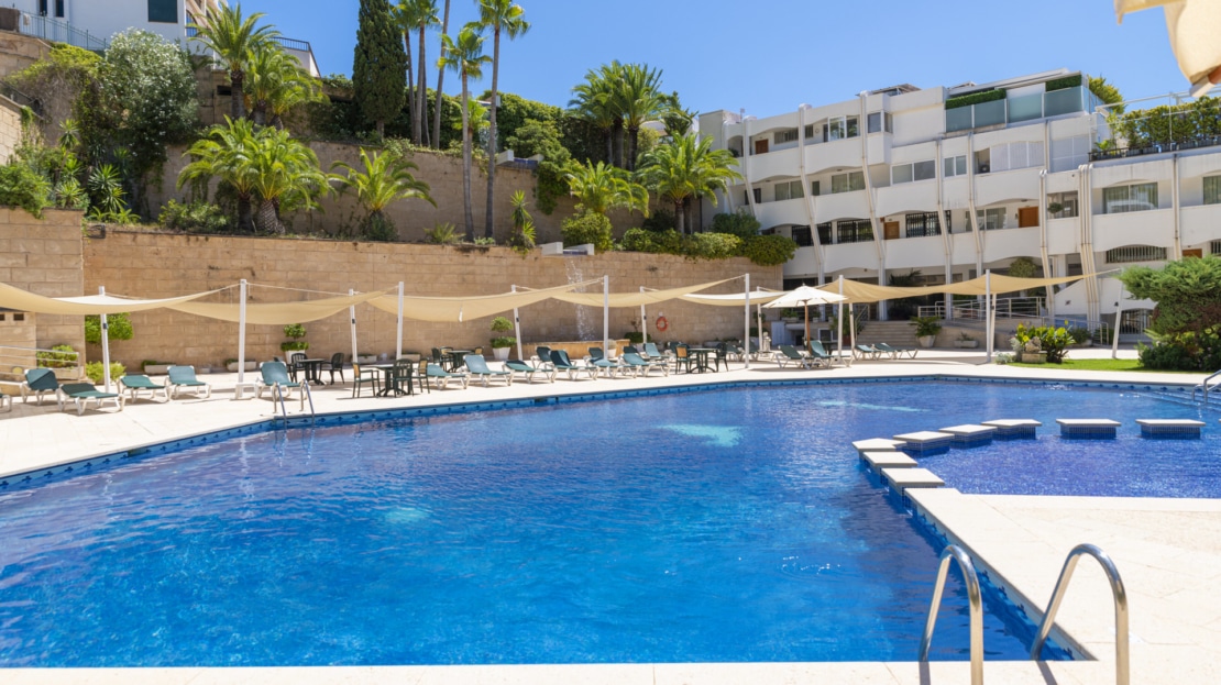 A-4103-121 Renoviertes Luxus-Apartment in Puerto Portals mit traumhaftem Meerblick