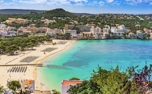 4985 Moderne Villa in Santa Ponsa mit Blick auf das Meer & die Berge, mit Ferienvermietungslizenz!