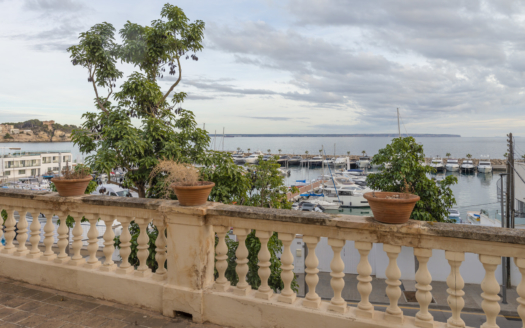 4949 INVESTITION! Haus in Cala Nova, in erster Linie mit herrlichem Hafen- und Meerblick