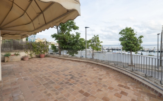 4949 INVESTITION! Haus in Cala Nova, in erster Linie mit herrlichem Hafen- und Meerblick