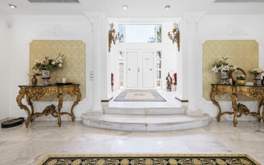 5059 Außergewöhnliche Villa in Badia Blava mit großer Pool Terrasse und eleganter Ausstattung 21