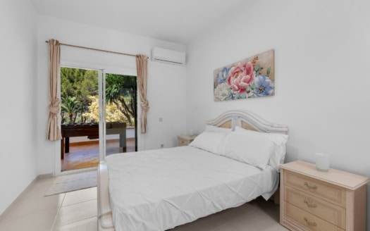 5668  -Villa in Sanjarassa 17