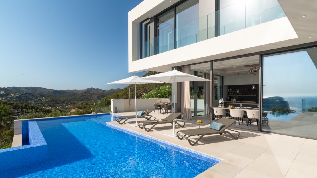 2752 - Villa in Camp de Mar 34