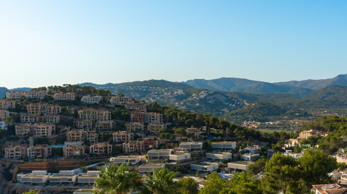 2752 - Villa in Camp de Mar 35