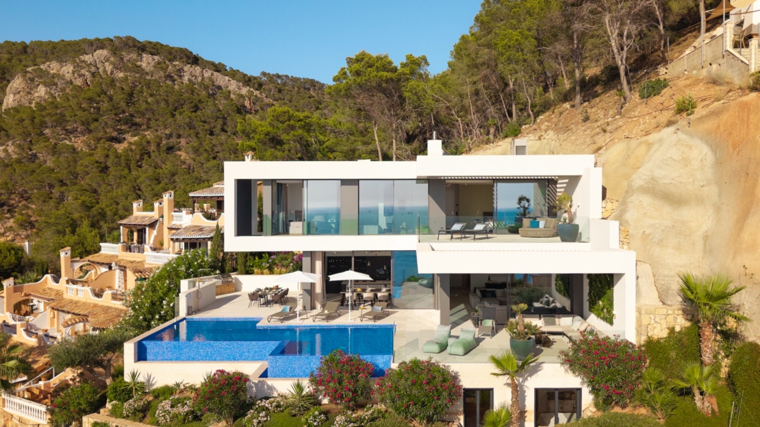 2752 - Villa in Camp de Mar 38