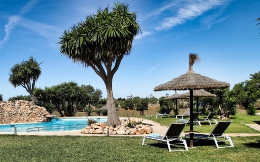 5030 Herrschaftliche Naturstein Finca in Llucmajor mit großem Garten & Pool und Ferienvermietungslizenz!