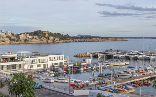 4949 INVESTITION! Haus in Cala Nova, in erster Linie mit herrlichem Hafen- und Meerblick